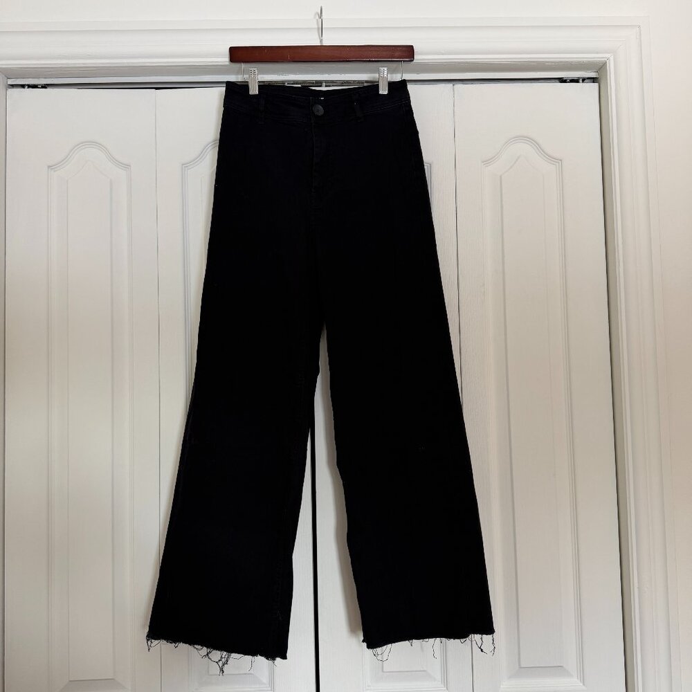Black High-Rise Wide Leg Jeans – Edgy Frayed Hem Style